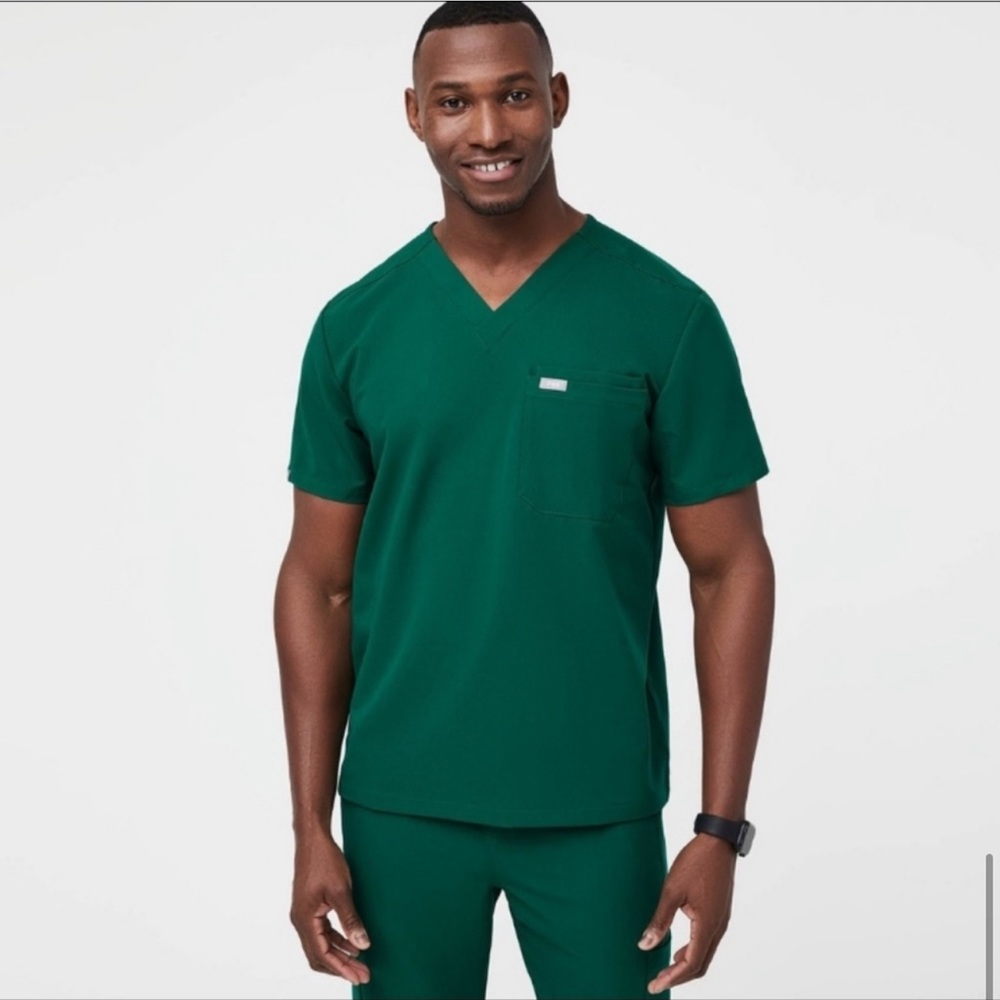Figs Men's Leon Three-pocket Scrub Top Hunter Green XXL